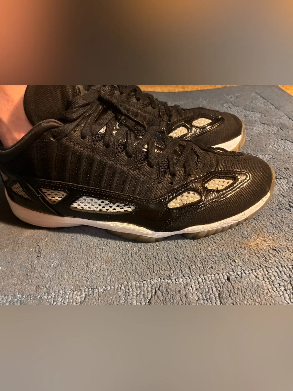 Jordan 11 Men's Black white retro low ie Space Jams. Mint condition
